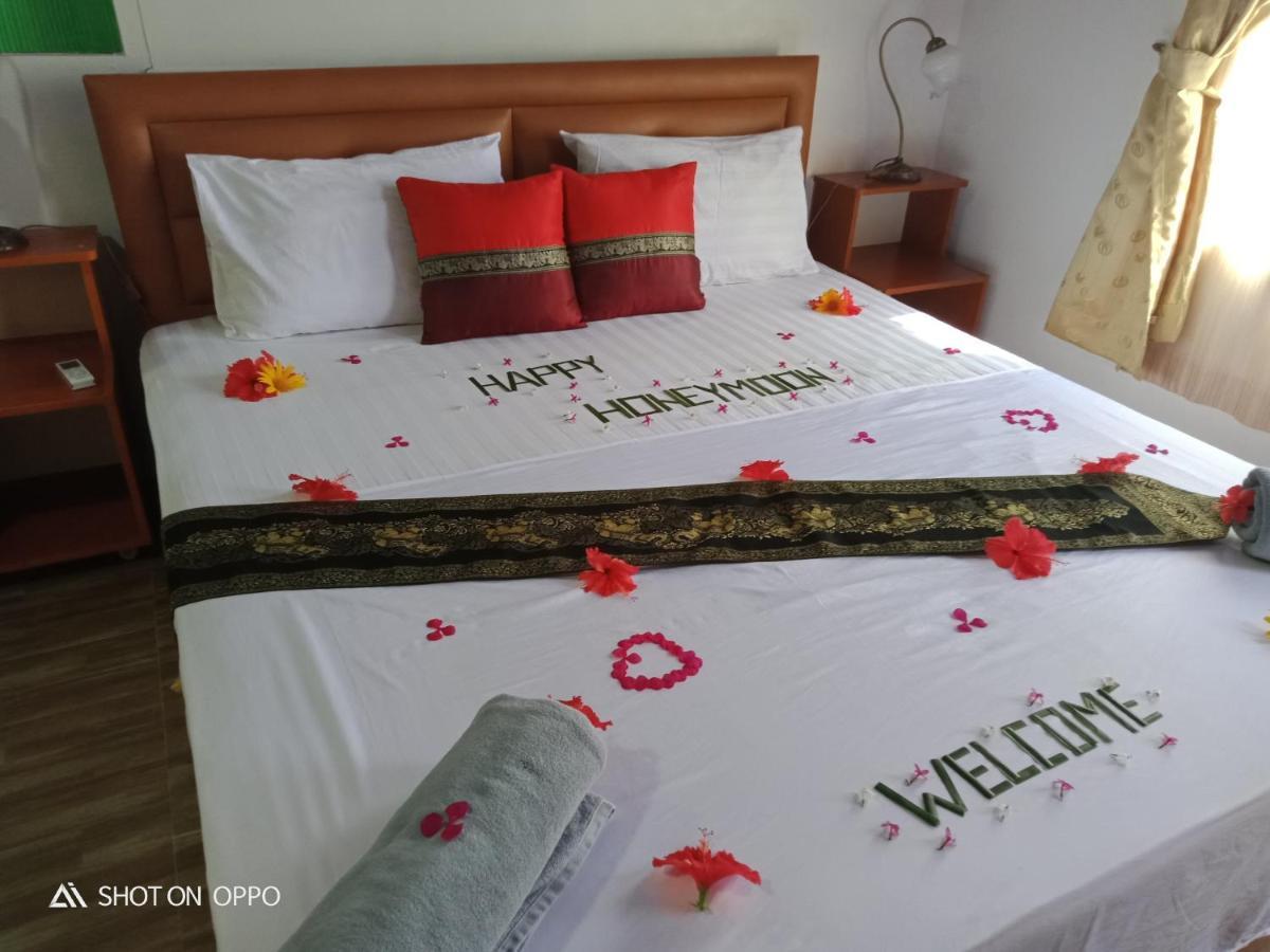 Galaxy Sunrise Sea View Hotel Fulidhoo Exterior foto