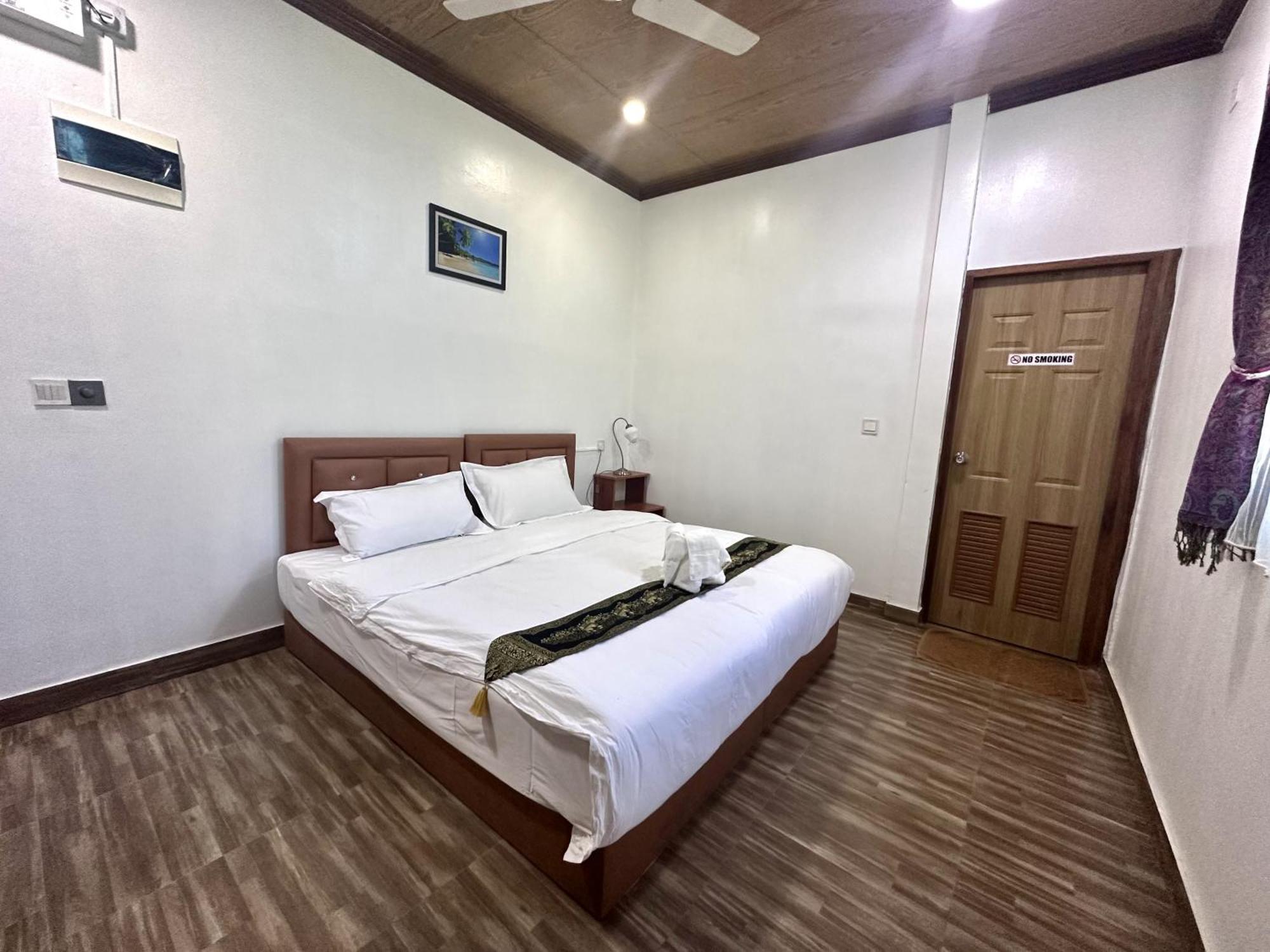 Galaxy Sunrise Sea View Hotel Fulidhoo Exterior foto