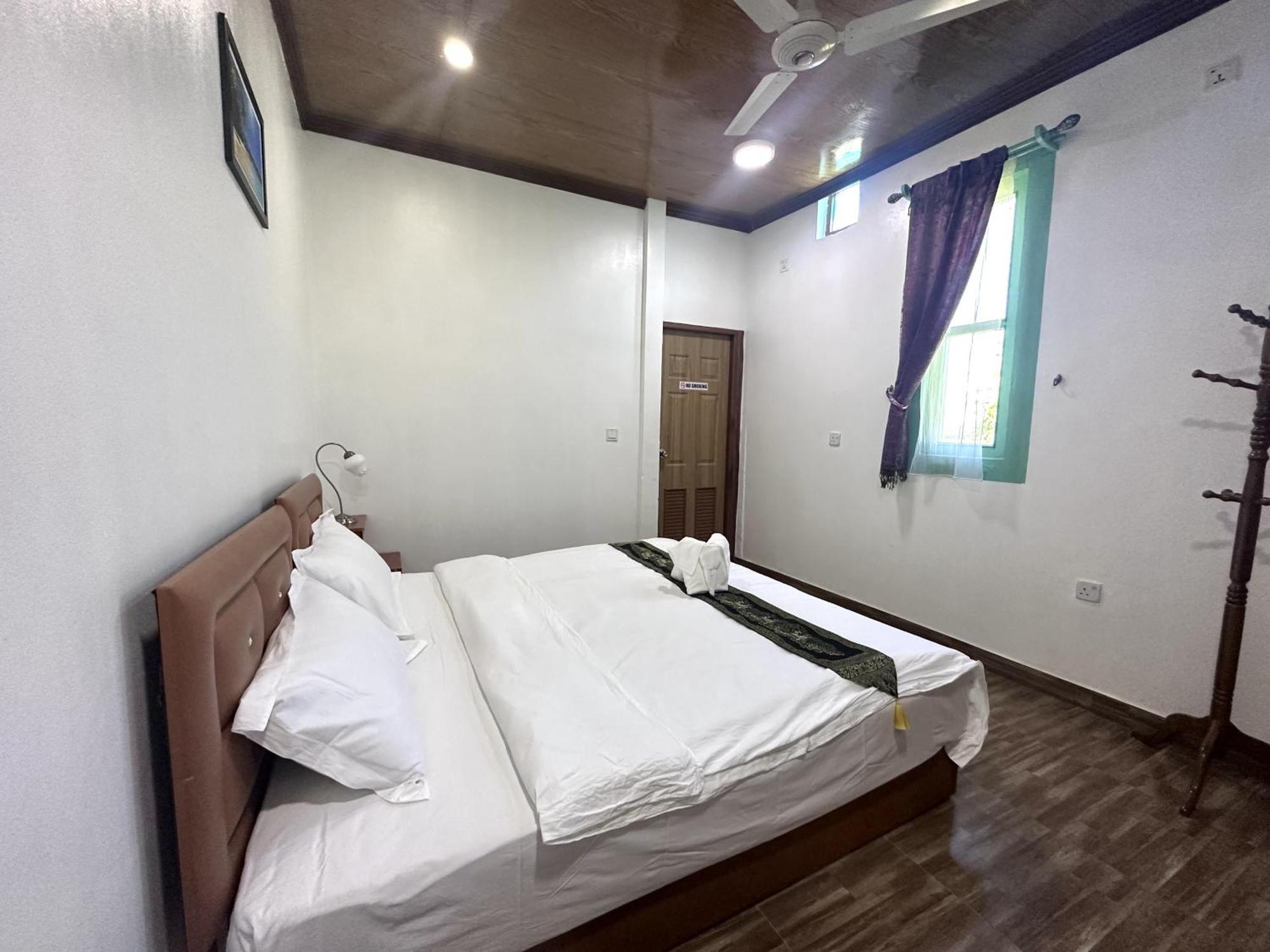 Galaxy Sunrise Sea View Hotel Fulidhoo Exterior foto