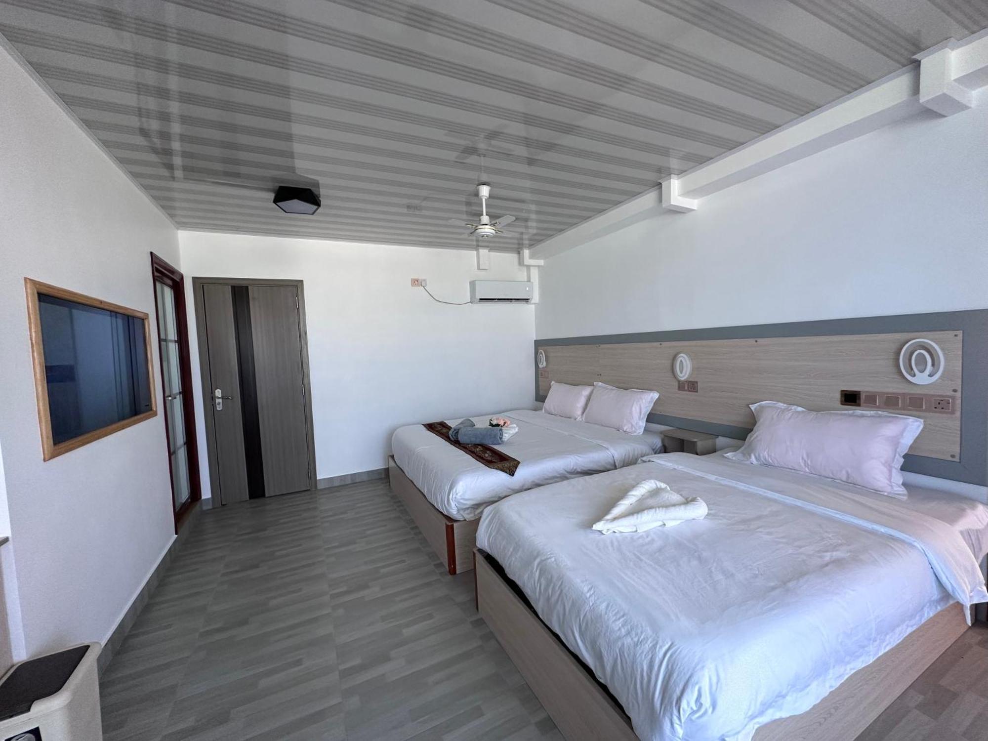 Galaxy Sunrise Sea View Hotel Fulidhoo Exterior foto