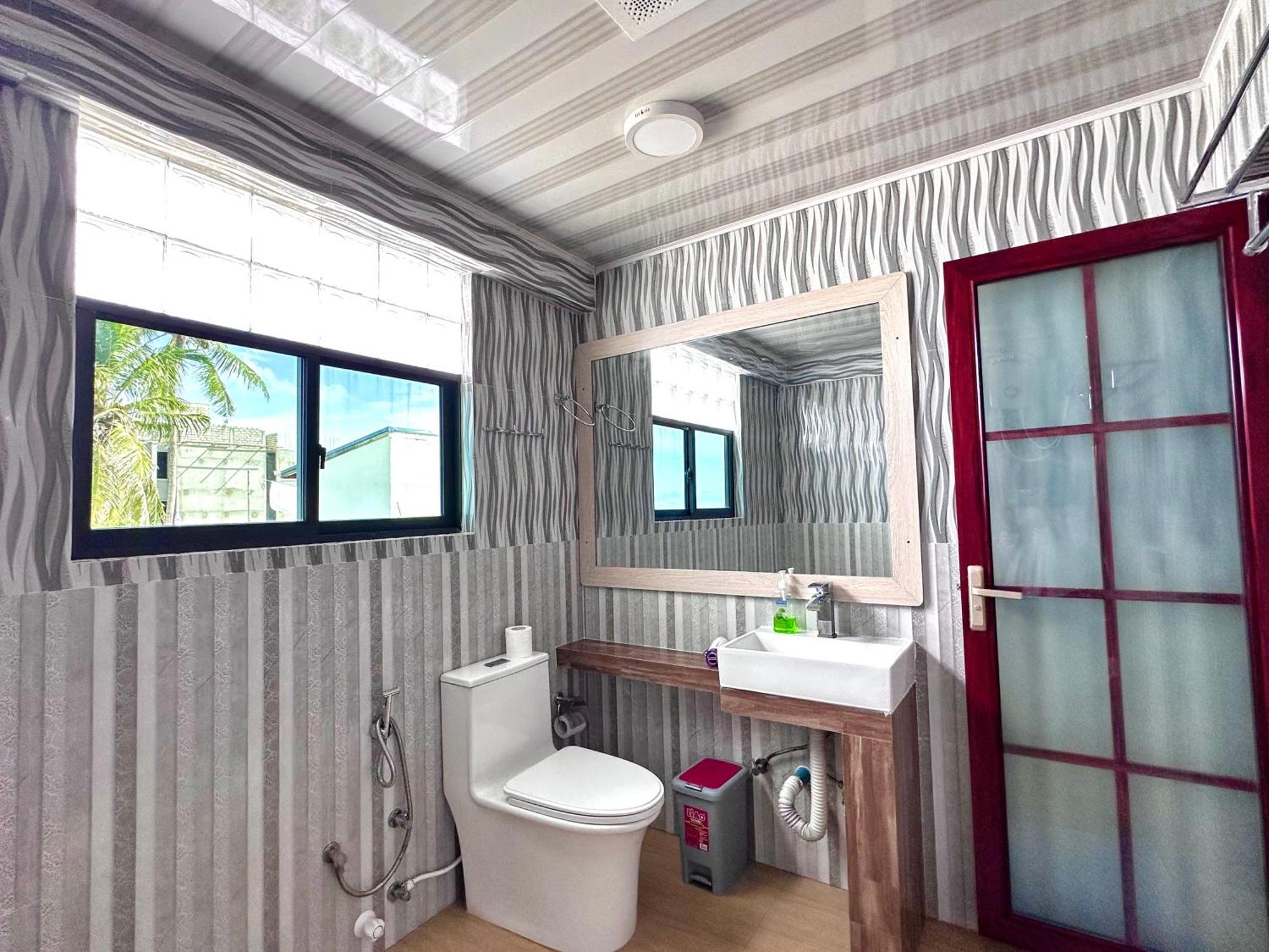 Galaxy Sunrise Sea View Hotel Fulidhoo Exterior foto