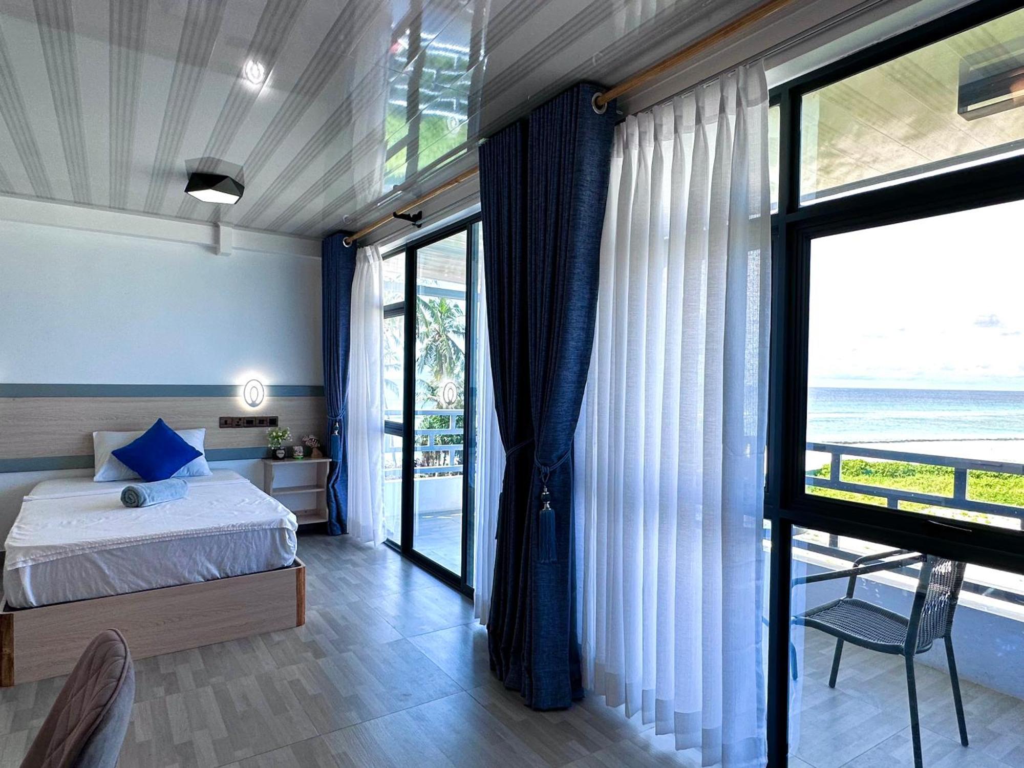 Galaxy Sunrise Sea View Hotel Fulidhoo Exterior foto